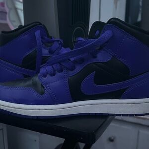 Jordan 1 Mids, Purple/Black, Women 6.5, Used